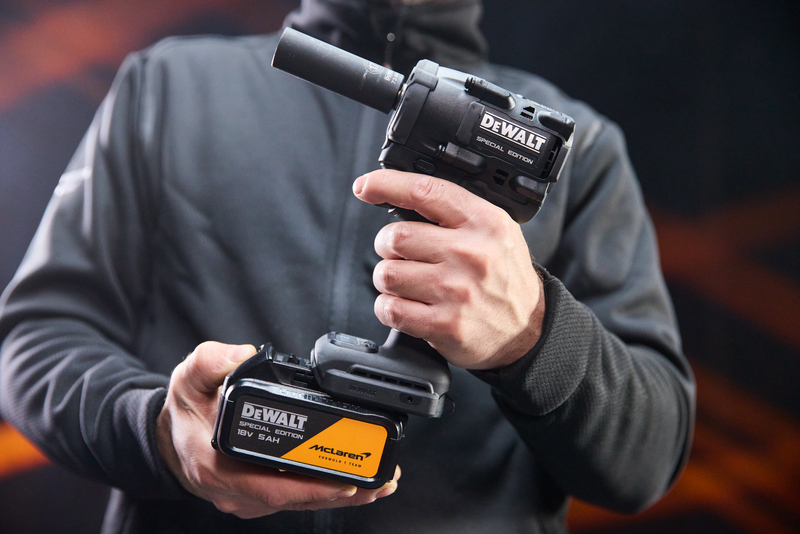 Herslulykill 1/2" XR 406Nm  2 x 5,0 Ah Mclaren