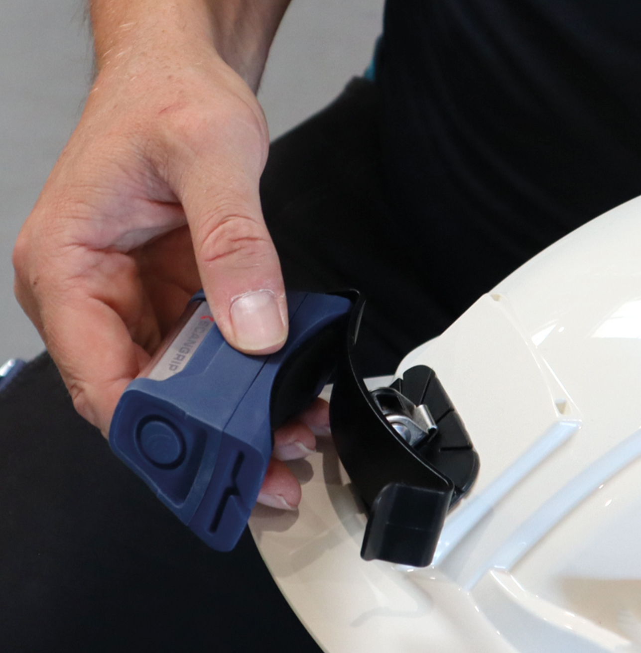 Festing á hjálm fyrir I-VIEW höfuðljós