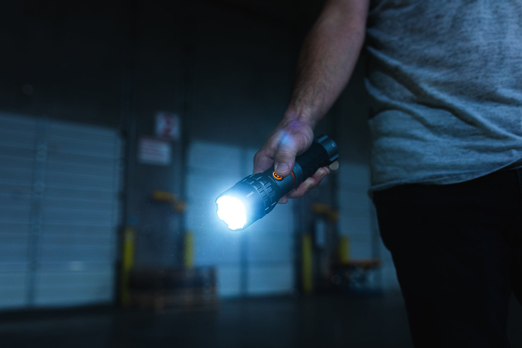 Vasaljós NEBO Slyde king 4000 lumen