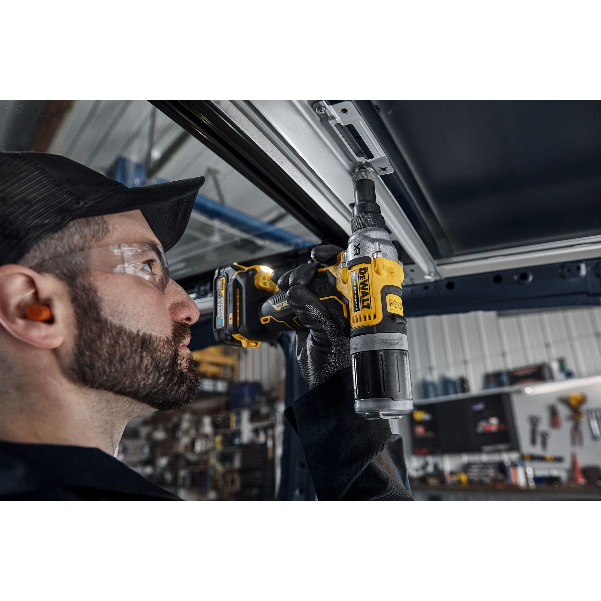 Hnoðbyssa 18V XR, stök vél, tekur 4,8 - 6,4 mm hnoð 