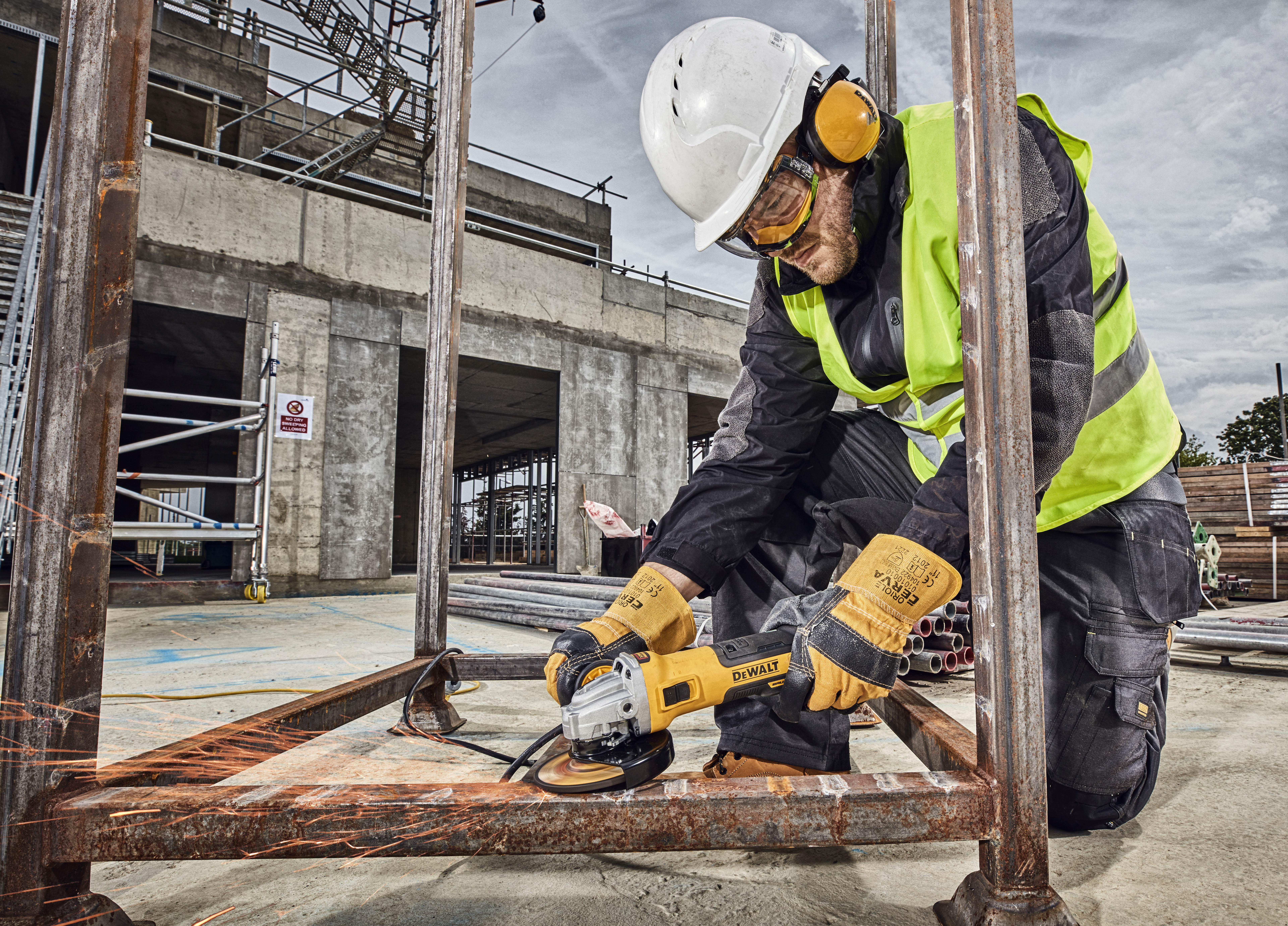 Slípirokkur 125mm 1700w