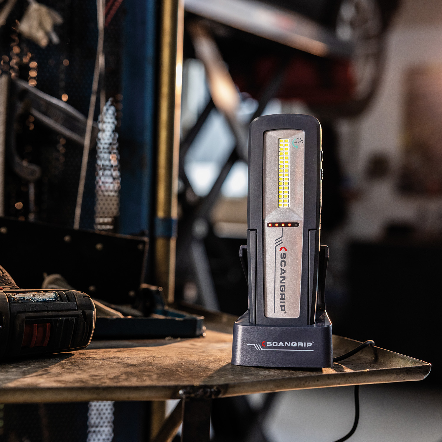 Led Ljós UNIFORM með hleðslustöð 50-500 lm