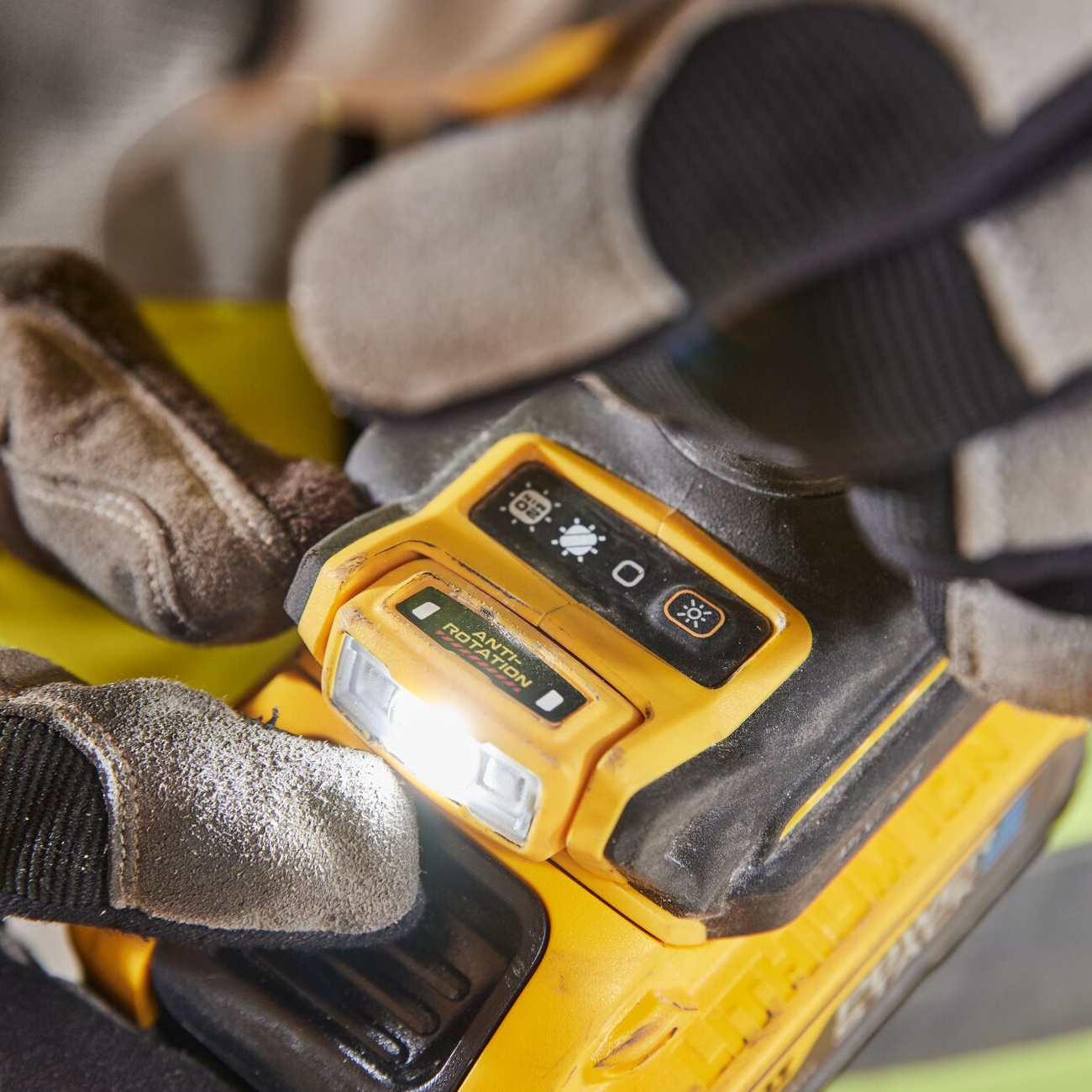 Hleðsluborvél 18V XR 169 Nm Stök vél