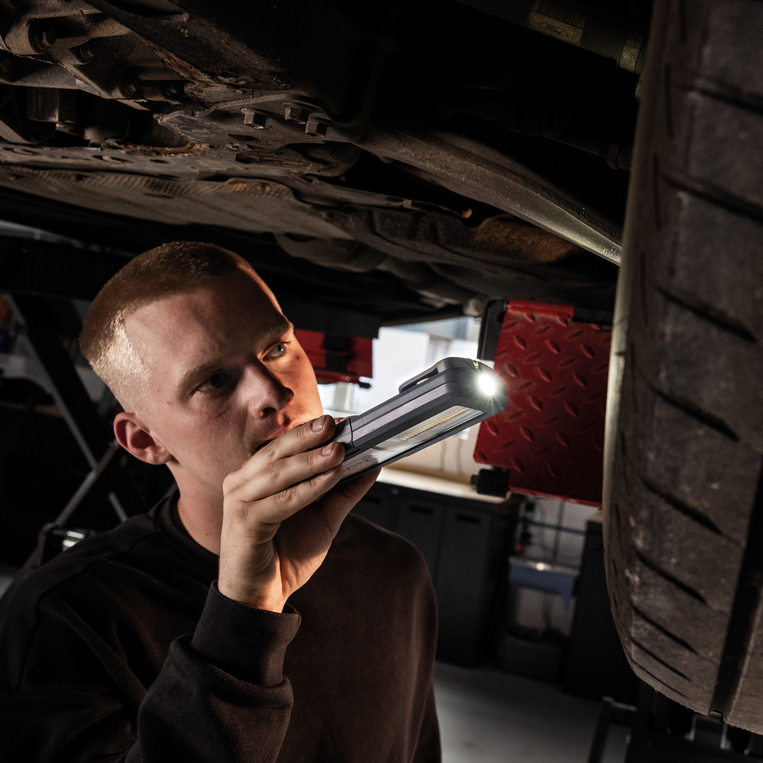 Led Ljós UNIFORM með hleðslustöð 50-500 lm