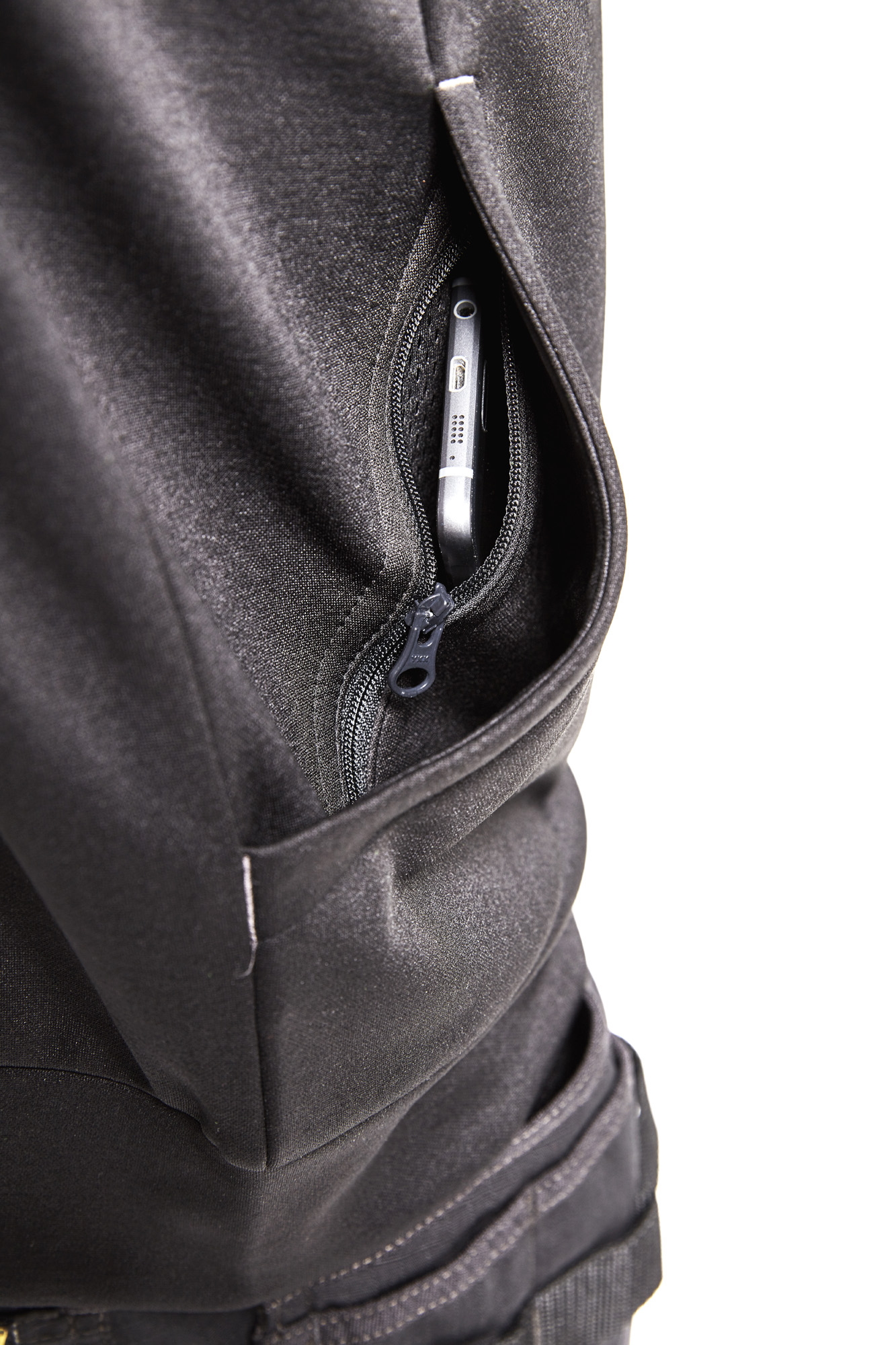 Rennd peysa svört L