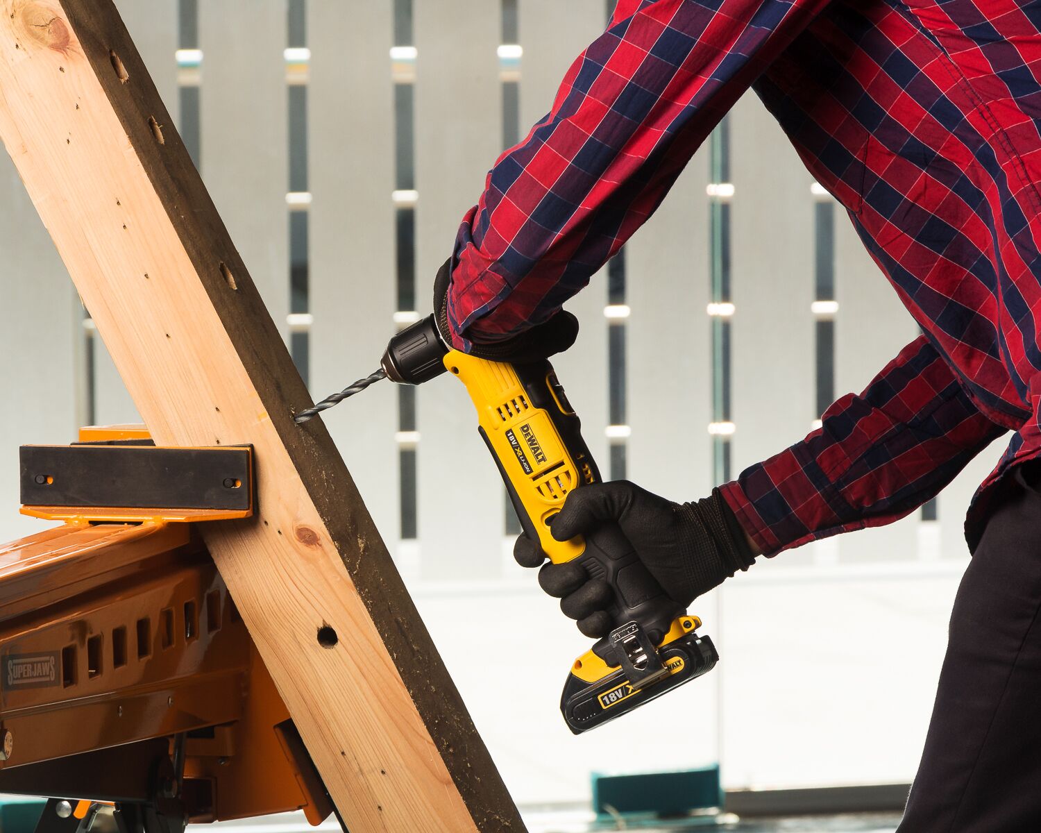 Vinkilborvél 18V XR