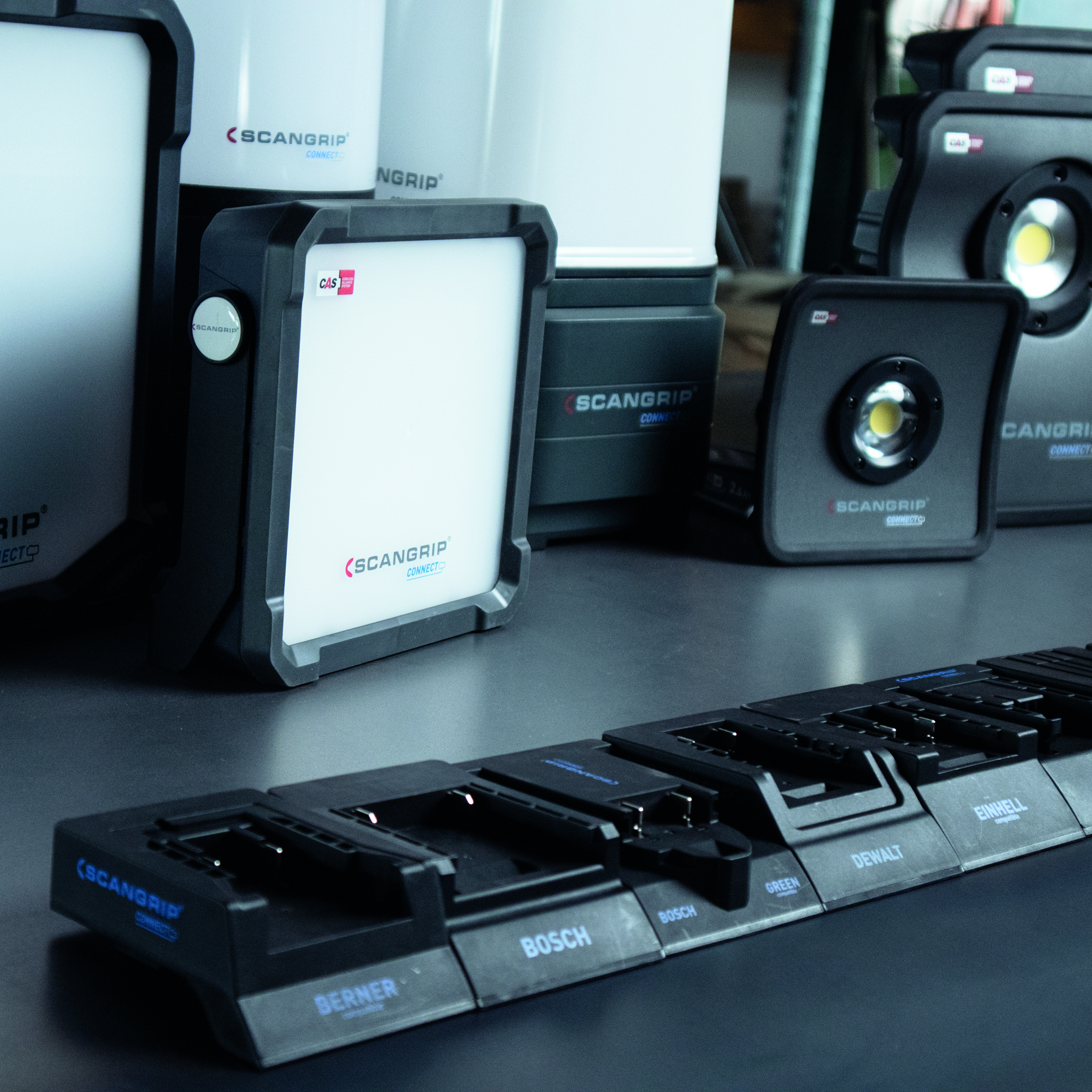 Milwaukee tengistykki fyrir Scangrip Connect ljós