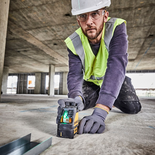 Laser 2ja línu sjálfstill 3xAA Grænn