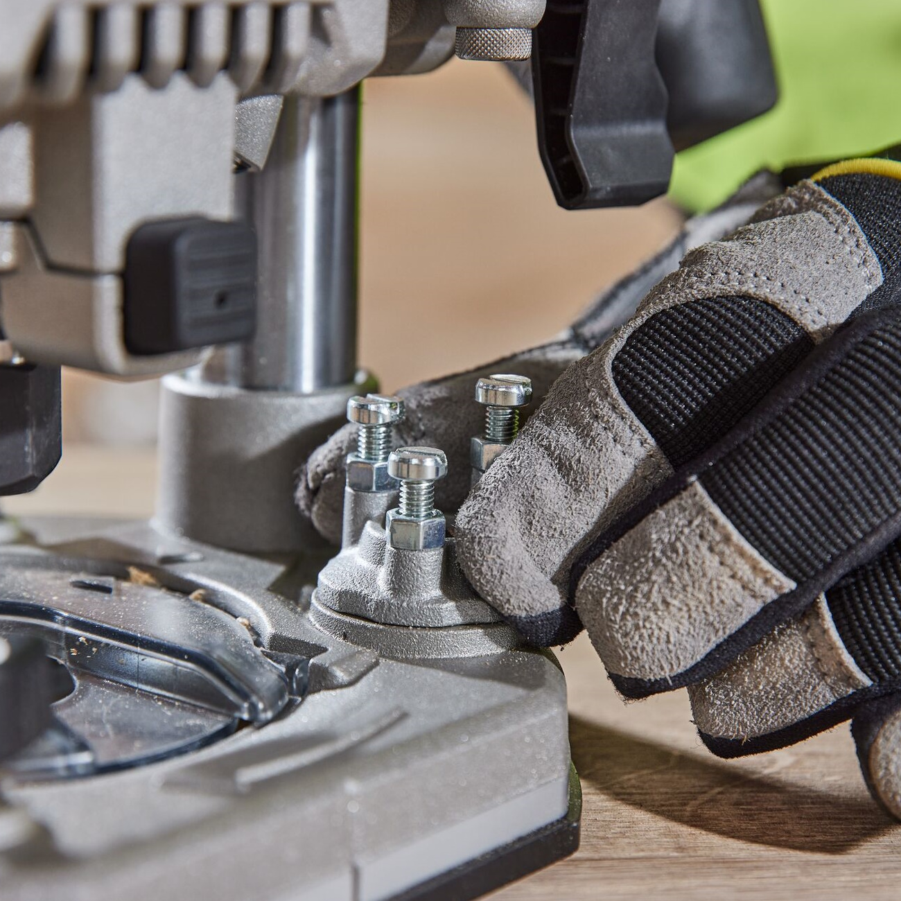 Fræsari 18V XR 8mm/12mm colletta